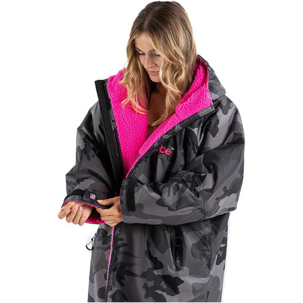 Dryrobe Advance Long Sleeve Change Robe V3 DR104V3 - Black Camo / Pink
